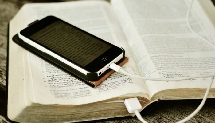 Aplicativo de Ler Biblia pelo celular - app gratuito e facil de mecher