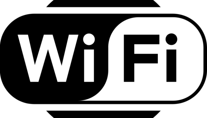 Bem-vindo ao mundo da conectividade sem fio! Configurar uma rede Wi-Fi em casa ou no escritório é fundamental para desfrutar da liberdade de se conectar à internet de qualquer lugar. Nesta introdução, vamos explorar os passos necessários para configurar uma rede Wi-Fi, desde a escolha do roteador até a definição de senhas seguras. Configurar uma rede Wi-Fi pode parecer desafiador, mas com algumas orientações simples, você pode criar uma rede estável e segura. Primeiro, escolha um roteador que atenda às suas necessidades de velocidade e alcance. Em seguida, siga os passos para configurá-lo adequadamente. Durante a configuração, defina um nome para sua rede Wi-Fi (SSID) e uma senha segura. Escolha um nome fácil de identificar e evite senhas óbvias. Ajuste outras configurações, como o tipo de segurança (recomenda-se WPA2) e o canal de transmissão. Você também pode criar uma rede de convidados para visitantes temporários. Como faço para configurar a rede Wi-Fi? Configurar sua rede Wi-Fi é um processo relativamente simples, que requer alguns passos básicos. Primeiro, conecte seu roteador à fonte de energia e ao modem fornecido pelo seu provedor de serviços de internet. Em seguida, usando um computador ou dispositivo móvel, acesse a interface de configuração do roteador digitando seu endereço IP padrão no navegador. Além das configurações básicas, você também pode ajustar outras opções avançadas em seu roteador, se desejar. Por exemplo, é possível definir um canal de transmissão específico para evitar interferências com outras redes próximas. Também é possível configurar uma rede de convidados separada para compartilhar o acesso temporário ao Wi-Fi com visitantes. Como configurar uma rede local passo a passo? Configurar uma rede local é um processo essencial para desfrutar da conectividade em casa ou no escritório. Para isso, siga os passos a seguir. Primeiro, conecte o roteador à fonte de energia e ao modem fornecido pelo provedor de serviços de internet. Em seguida, utilizando um cabo Ethernet, conecte o roteador ao modem. Conecte seus dispositivos à rede Wi-Fi usando o nome da rede (SSID) que você definiu anteriormente. Certifique-se de inserir a senha correta ao conectar-se à rede Wi-Fi. Caso deseje, ajuste outras configurações avançadas do roteador, como o canal de transmissão, para evitar interferências com outras redes próximas. Se necessário, crie uma rede de convidados separada para compartilhar o acesso Wi-Fi temporário com visitantes, mantendo sua rede principal protegida. Lembre-se de salvar as alterações realizadas na interface de configuração do roteador. Reinicie o roteador para que todas as configurações sejam aplicadas corretamente. Como fazer para o sinal do Wi-Fi ficar mais forte? Existem várias maneiras de fortalecer o sinal do Wi-Fi em sua casa ou escritório. Primeiramente, verifique a localização do seu roteador. Posicione-o em um local central, livre de obstruções, longe de paredes densas ou objetos metálicos, que podem enfraquecer o sinal. Certifique-se também de que o roteador esteja em uma posição elevada, como em uma prateleira, para maximizar a propagação do sinal. Além das medidas físicas, existem configurações que podem otimizar o sinal do Wi-Fi. Ajustar a antena do roteador pode fazer a diferença. As antenas podem ser direcionadas em diferentes direções para otimizar a distribuição do sinal. Também é recomendável atualizar o firmware do roteador para garantir que ele esteja com as últimas correções e melhorias de desempenho. Qual o melhor roteador para longa distância? Ao buscar um roteador para atender às necessidades de uma conexão Wi-Fi em longas distâncias, é importante considerar algumas características-chave. Um roteador com tecnologia avançada, como beamforming e amplificadores de alta potência, pode ajudar a direcionar o sinal e aumentar a cobertura em áreas distantes. Aqui estão dois parágrafos, sendo o primeiro uma lista com algumas opções de roteadores adequados para longas distâncias: Roteador TP-Link Archer C2300: Este roteador possui tecnologia avançada, como beamforming e amplificadores de alta potência, que ajudam a direcionar o sinal para áreas distantes. Ele oferece uma cobertura confiável e velocidades rápidas, tornando-o uma ótima opção para longas distâncias. Roteador Asus RT-AC5300: Este roteador é conhecido por sua capacidade de alcance estendido. Com recursos como antenas externas de alto desempenho e múltiplas bandas de frequência, ele oferece uma conexão estável e de alta velocidade em longas distâncias. Além disso, possui tecnologia inteligente de roteamento que prioriza o tráfego e minimiza interferências. Roteador Netgear Nighthawk AX12: Este roteador é projetado para oferecer excelente cobertura em longas distâncias. Com suporte para a tecnologia Wi-Fi 6 (802.11ax), ele fornece velocidades ultrarrápidas e maior capacidade de conexão, garantindo um desempenho superior mesmo em ambientes com múltiplos dispositivos. Roteador Linksys MR9000: Este roteador é ideal para cobrir grandes espaços com sinal Wi-Fi. Possui tecnologia de beamforming para direcionar o sinal aos dispositivos conectados, proporcionando uma conexão estável em longas distâncias. Além disso, oferece suporte para velocidades de internet mais altas e recursos de segurança avançados. Qual é a diferença entre Wi-Fi e internet? O Wi-Fi e a internet são conceitos diferentes, embora frequentemente sejam usados de forma intercambiável. A internet refere-se à rede global de computadores interconectados que permite o compartilhamento de informações e o acesso a serviços online. É um conjunto de protocolos e infraestruturas que possibilitam a transferência de dados em escala global. Embora o Wi-Fi seja frequentemente utilizado para acessar a internet, é importante notar que nem todo dispositivo com Wi-Fi está necessariamente conectado à internet. O Wi-Fi permite que os dispositivos se comuniquem entre si dentro de uma rede local, mesmo que não haja conexão à internet disponível.