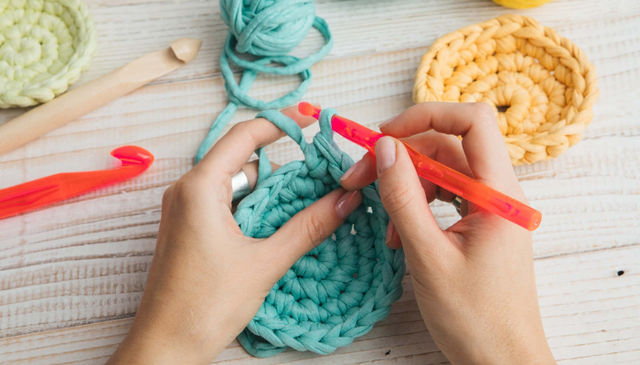 How to earn extra money from home by crocheting with a crochet app